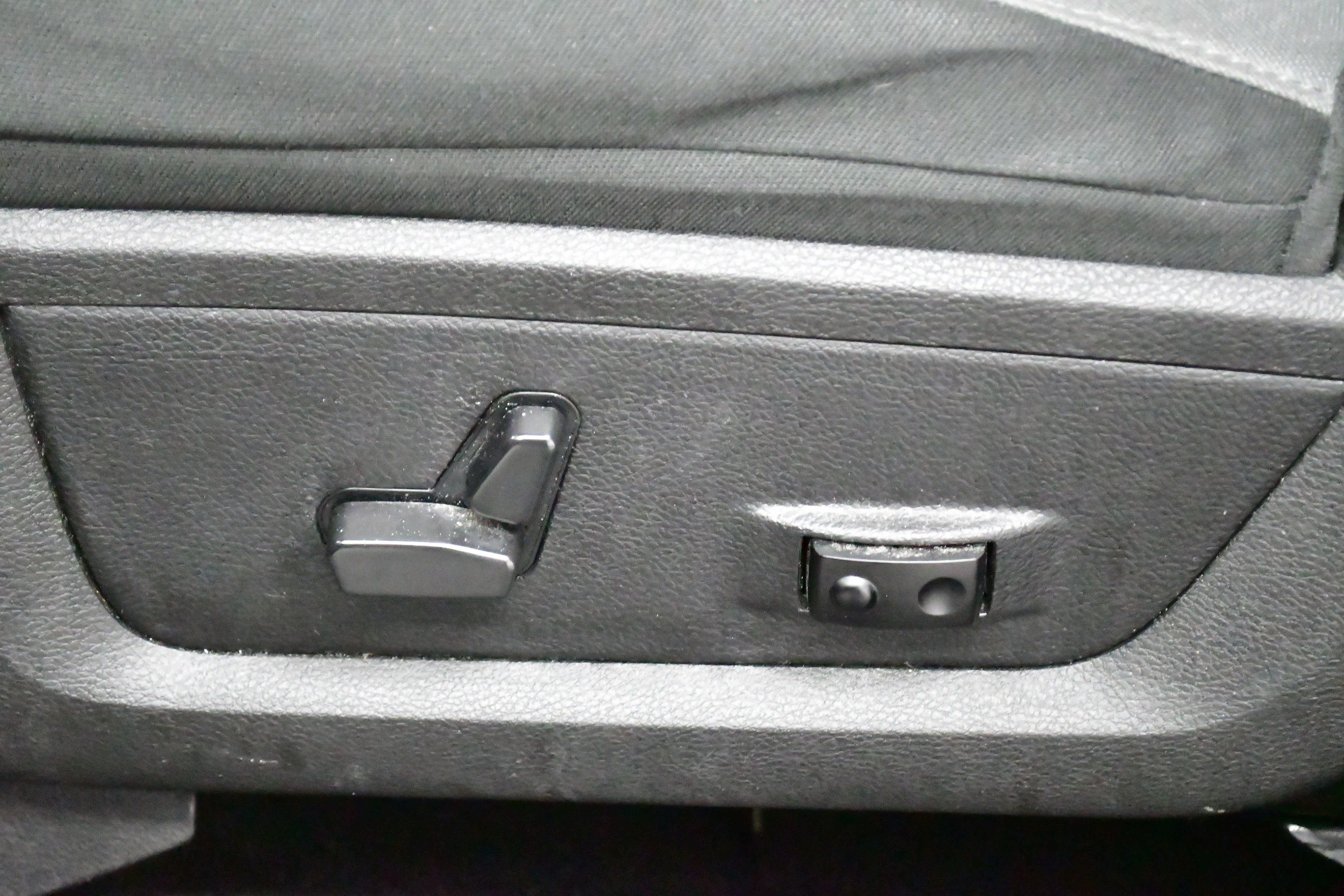 Used 2023 RAM 1500 Classic SLT w/ Trailer & Traction Group image 20