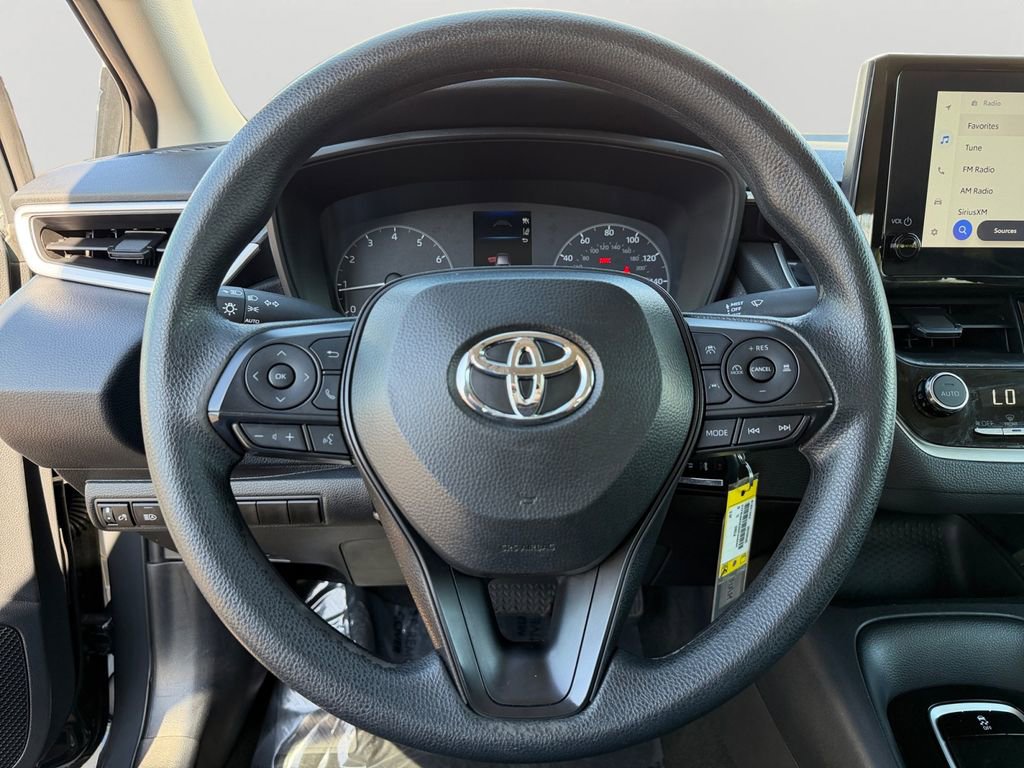 Used 2025 Toyota Corolla LE image 17