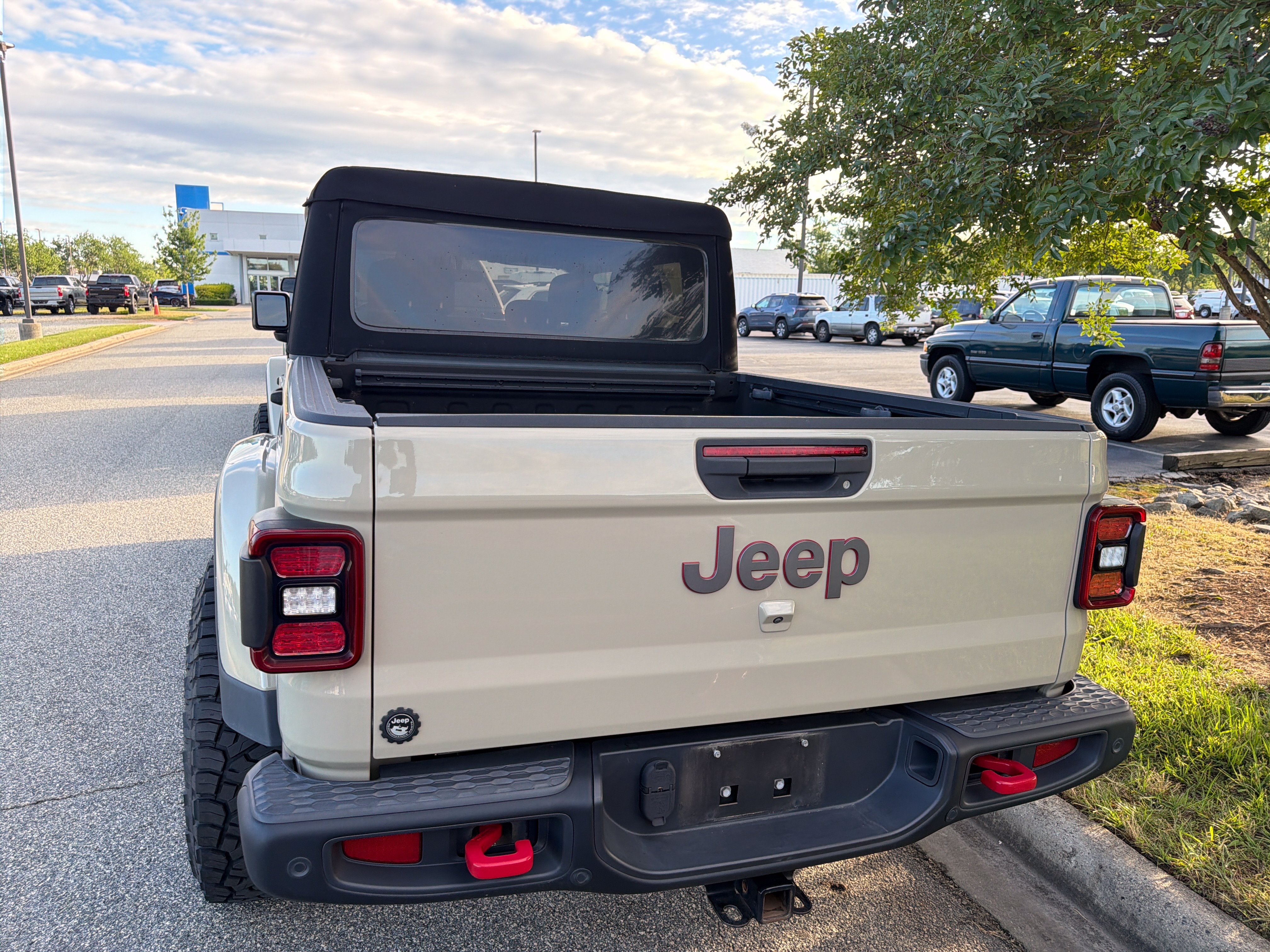 Used 2020 Jeep Gladiator Rubicon AWD/4WD image 10