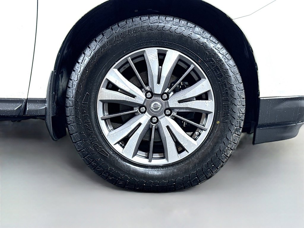 Used 2018 Nissan Pathfinder S image 9