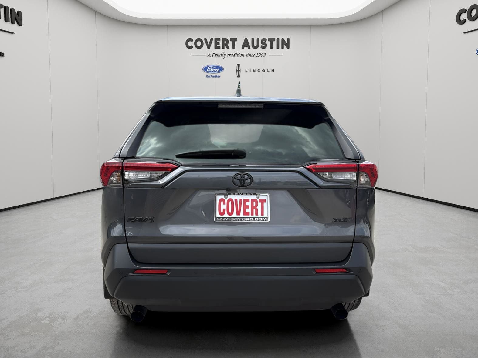 Used 2024 Toyota RAV4 XLE Premium image 4