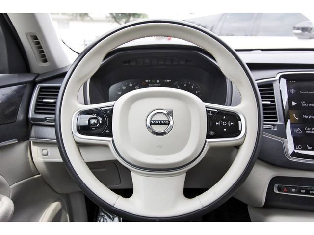 Used 2020 Volvo XC90 T5 Momentum FWD image 15