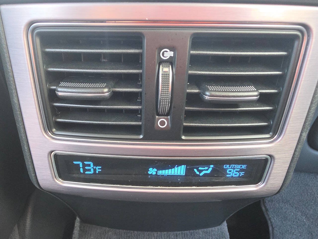 Used 2016 Hyundai Equus Signature RWD image 40