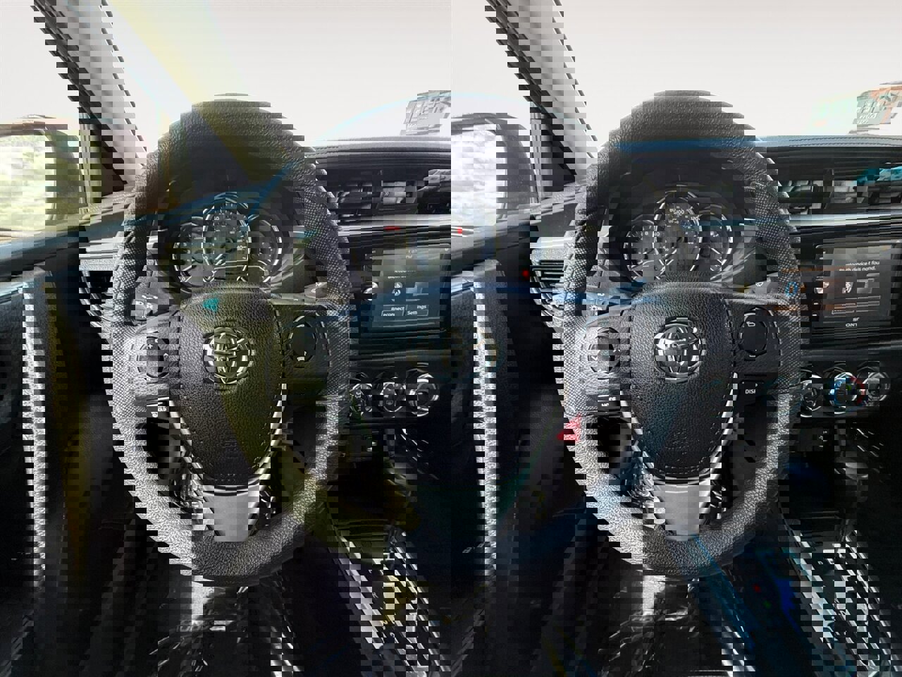 Used 2014 Toyota Corolla L FWD image 13