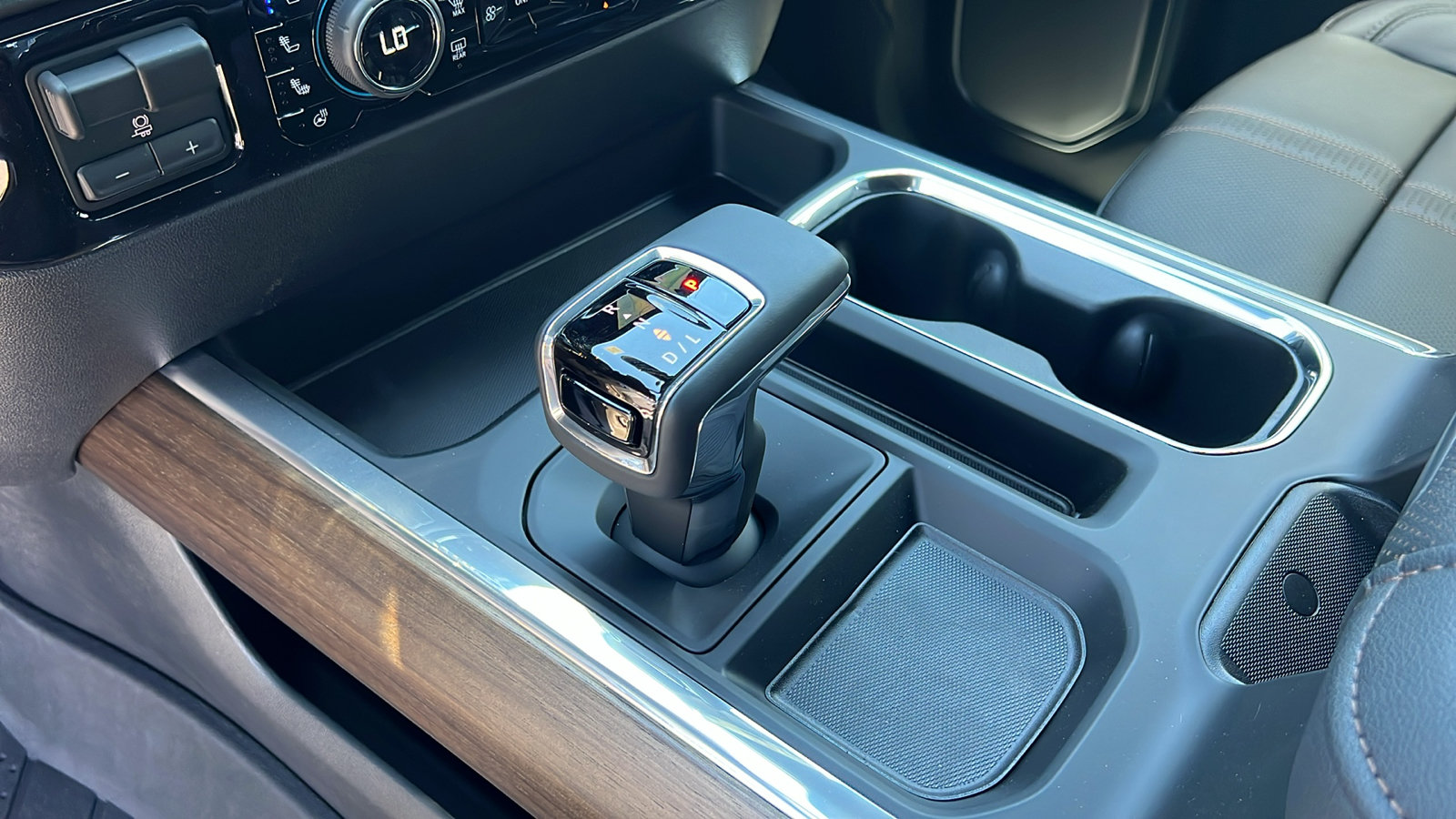 New 2026 Chevrolet Silverado 1500 High Country AWD/4WD image 24