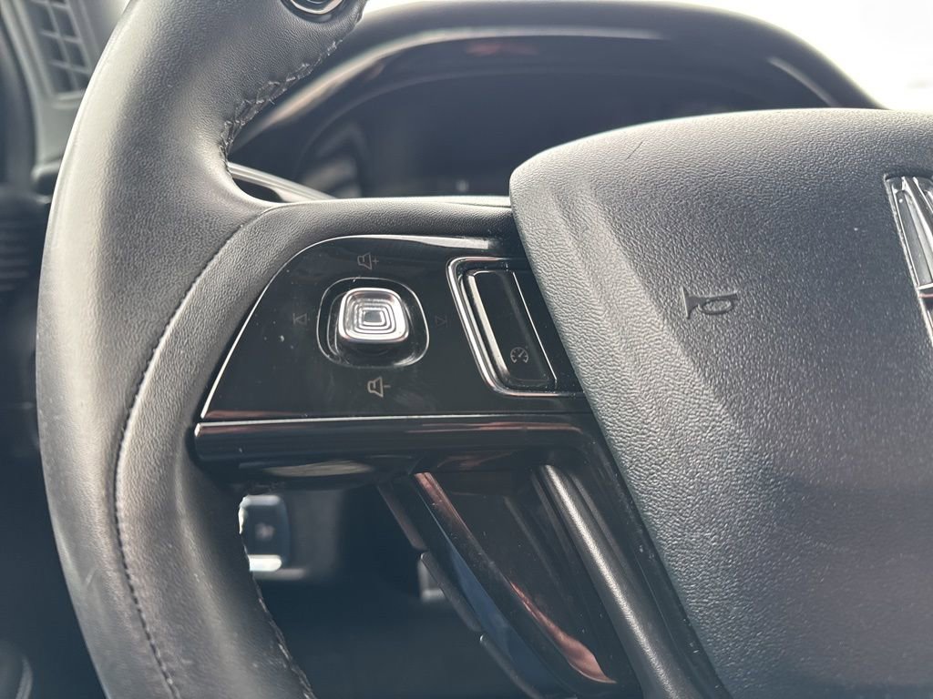 Used 2022 Lincoln Corsair AWD w/ Equipment Group 101A image 13