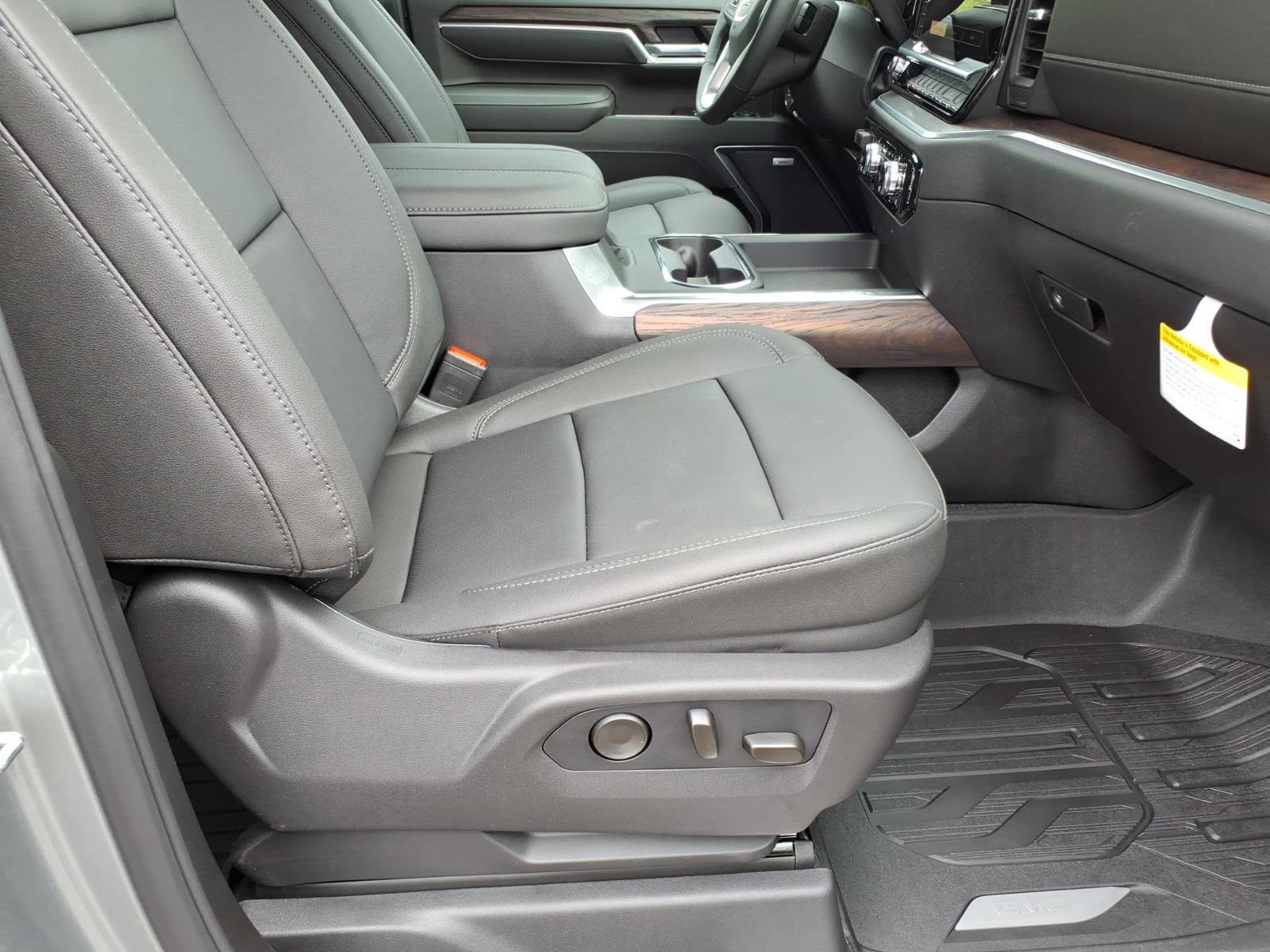 New 2026 GMC Sierra 3500 SLT w/ SLT Premium Package AWD/4WD image 8