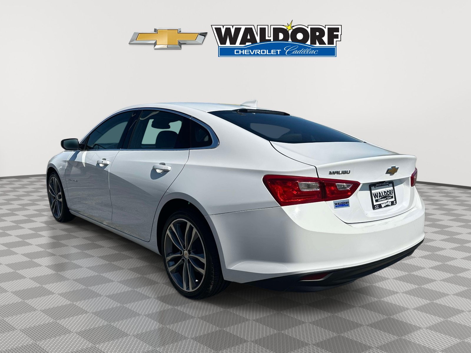 Used 2023 Chevrolet Malibu LT FWD image 4