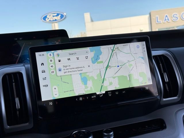 Used 2025 Ford Expedition Active image 3