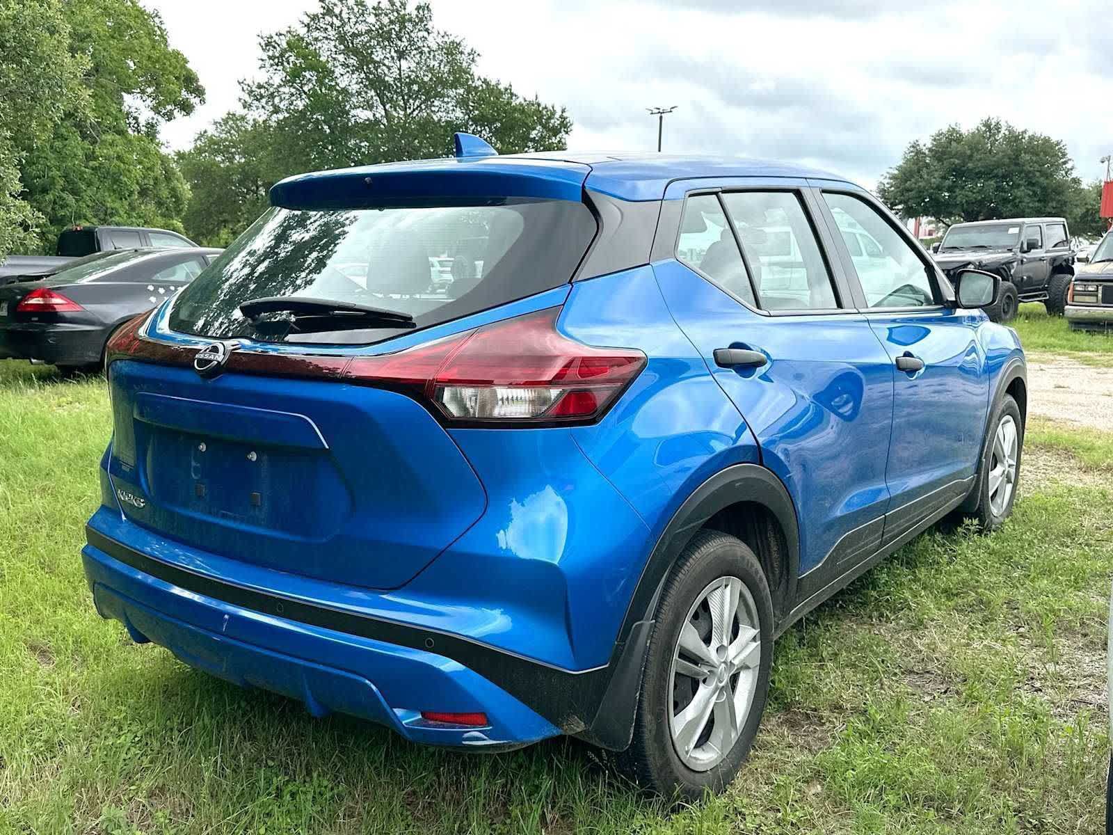 Used 2024 Nissan Kicks S FWD image 3