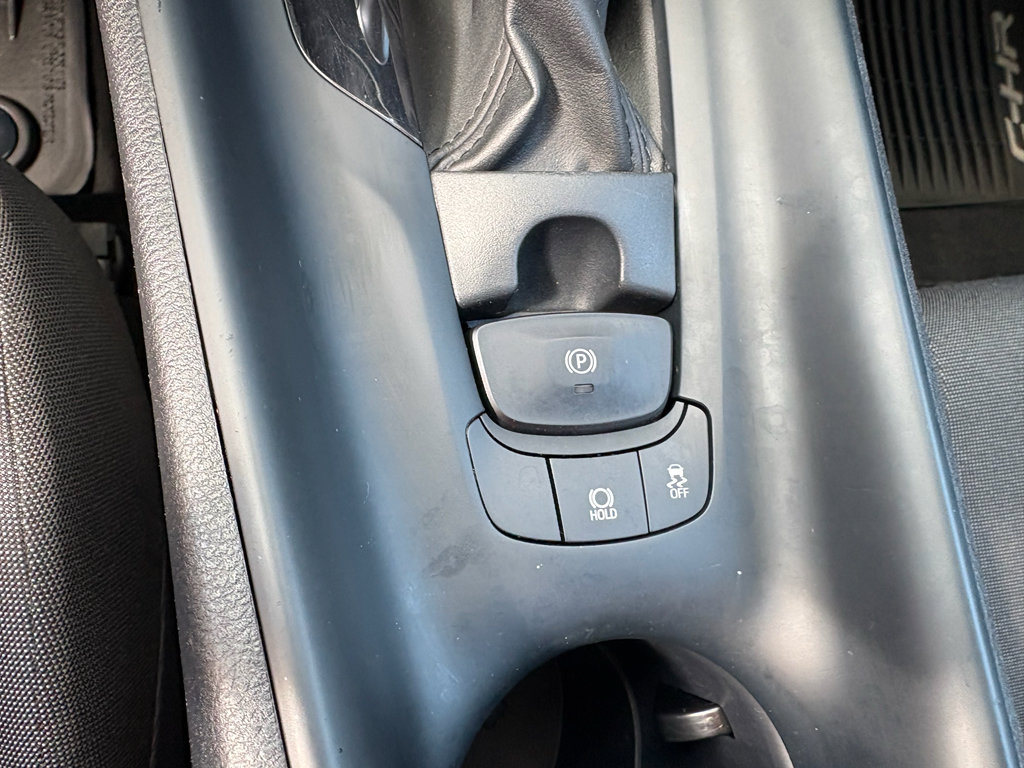 Used 2021 Toyota C-HR LE image 22