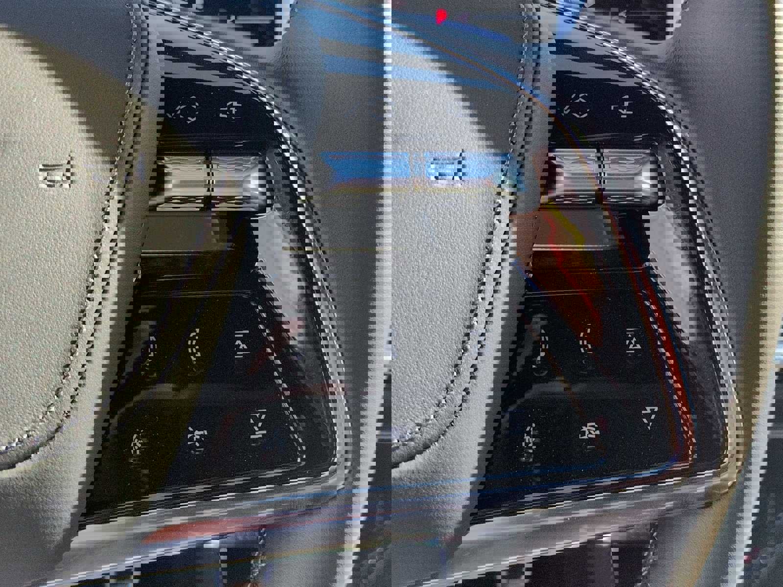 New 2026 Cadillac Lyriq V image 16