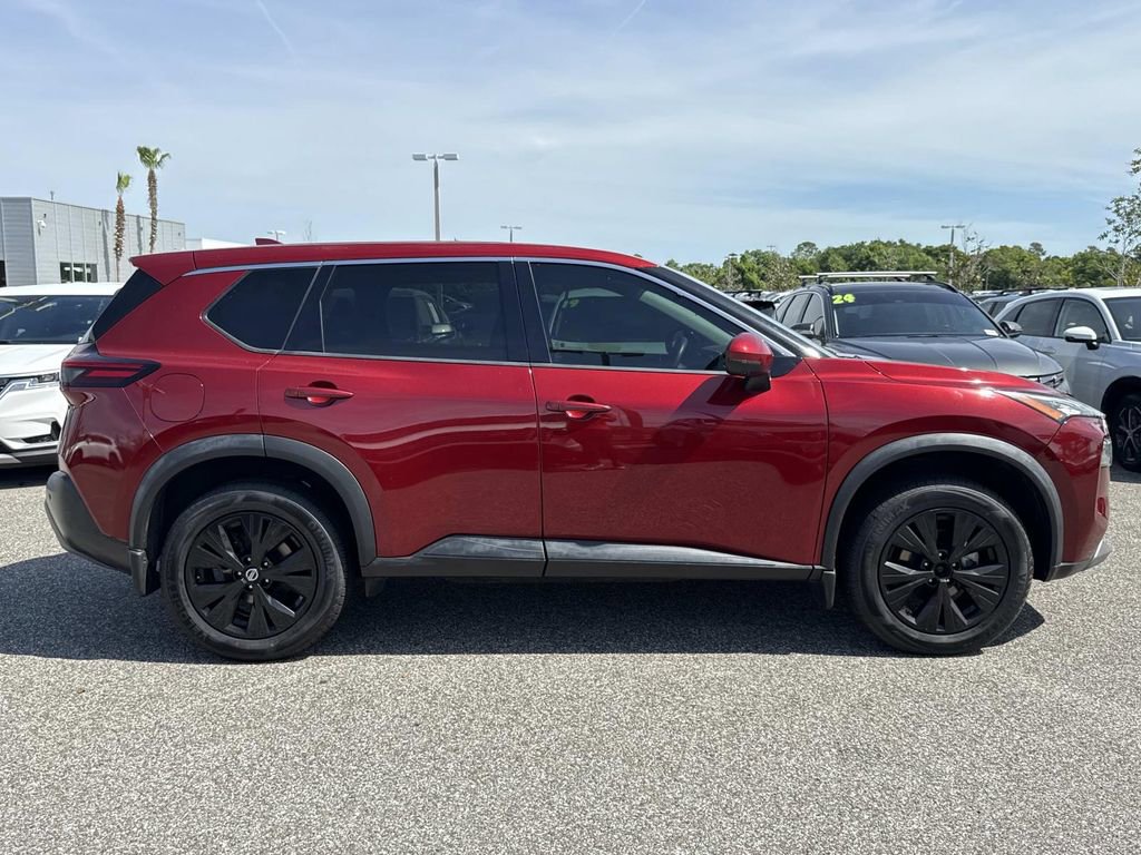 Certified 2021 Nissan Rogue SV FWD image 2