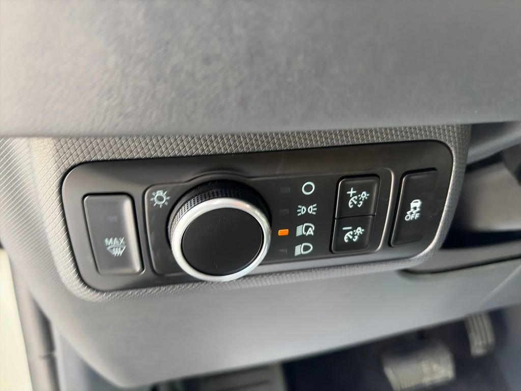 Used 2025 Ford Mustang Mach-E Select image 19