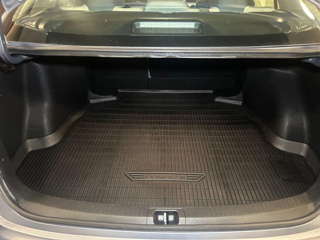 Certified 2024 Toyota Corolla LE FWD image 18