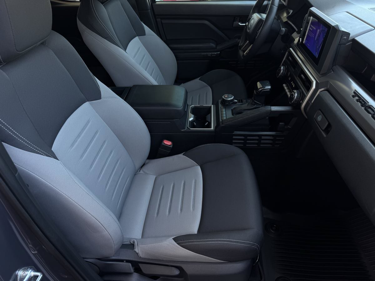 Used 2024 Toyota Tacoma TRD Sport AWD/4WD image 22