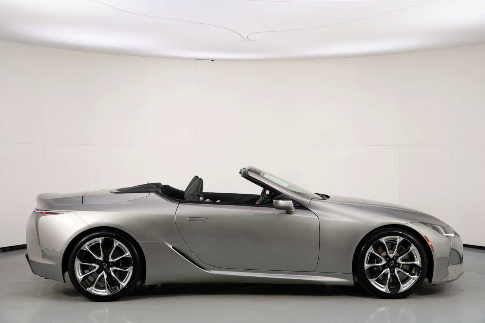 Used 2023 Lexus LC 500 Convertible image 51