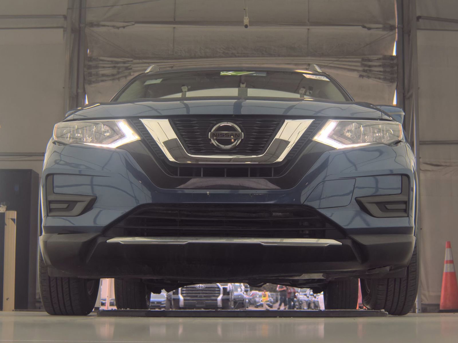 Used 2019 Nissan Rogue SV image 4