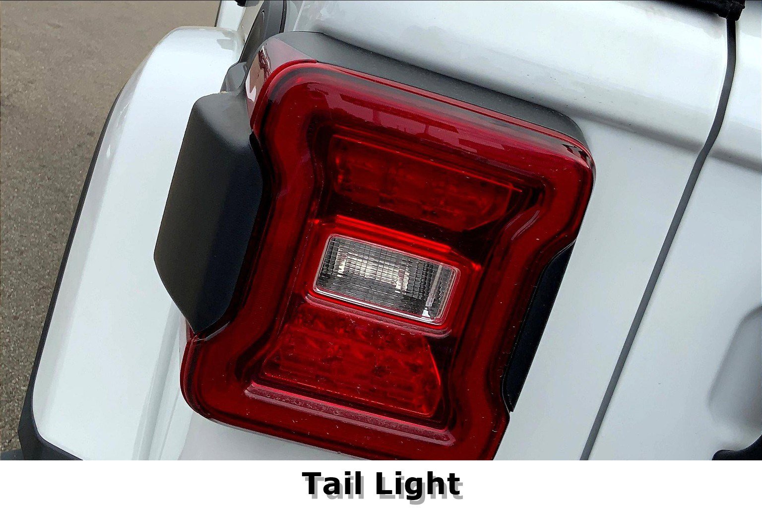 Used 2024 Jeep Wrangler Sahara image 30