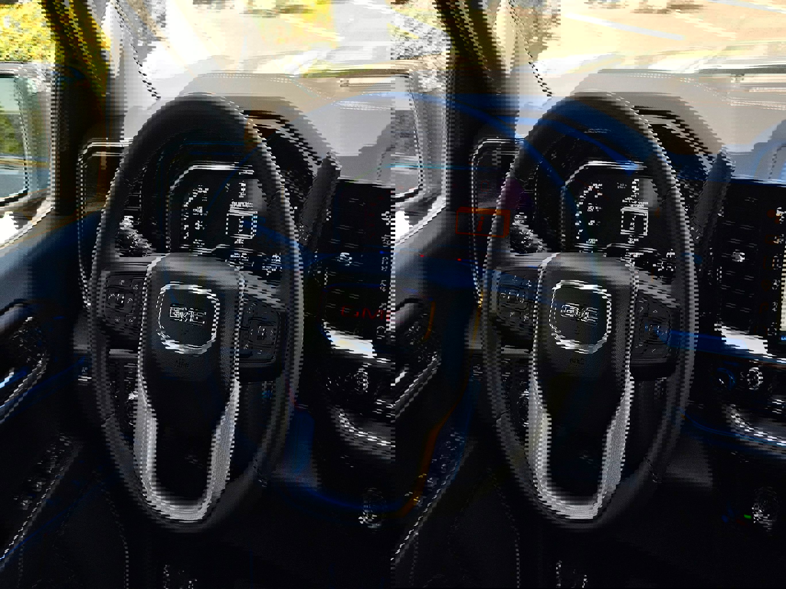 Used 2024 GMC Sierra 1500 SLT AWD/4WD image 23