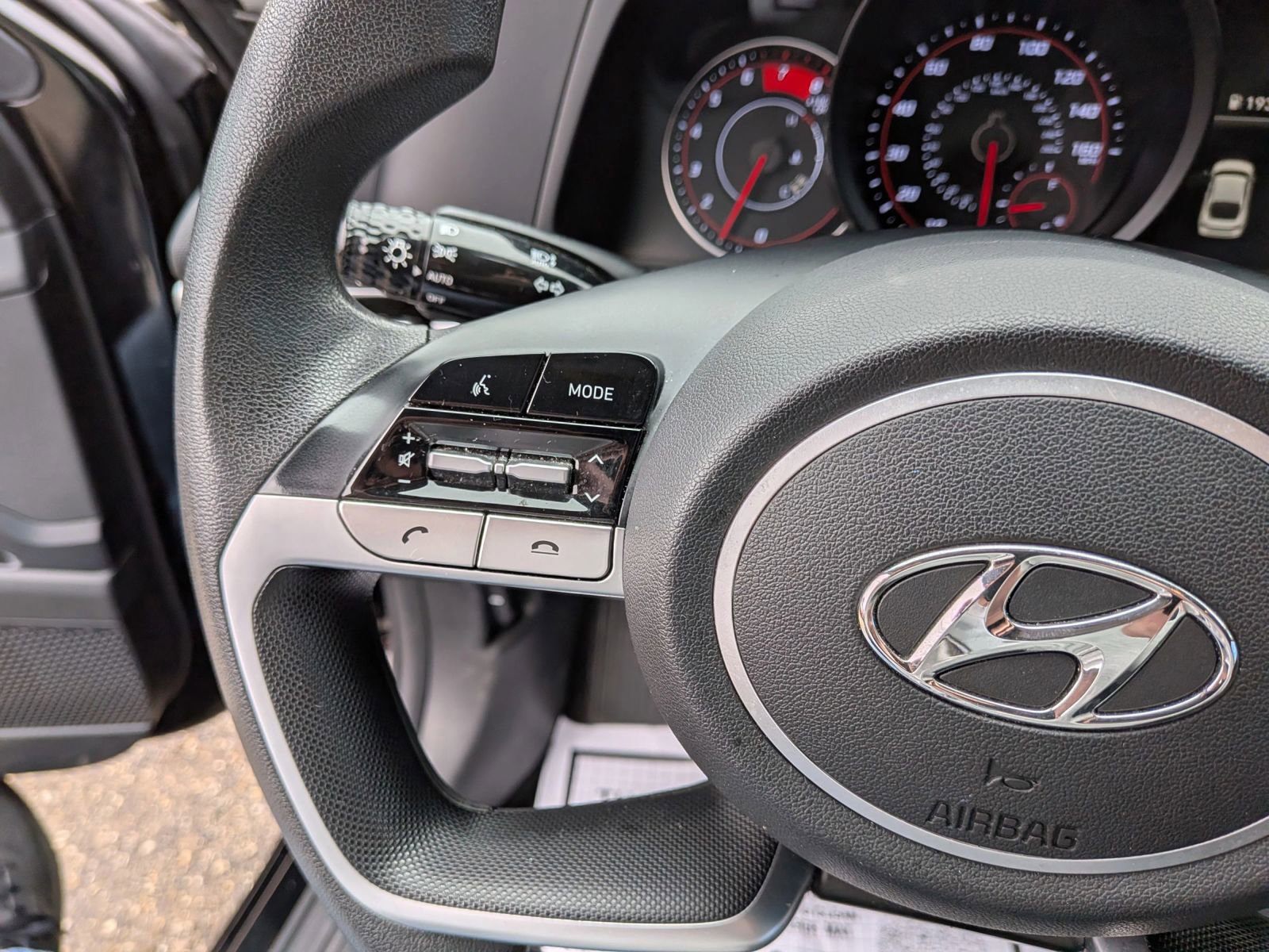 Used 2021 Hyundai Elantra SEL image 36