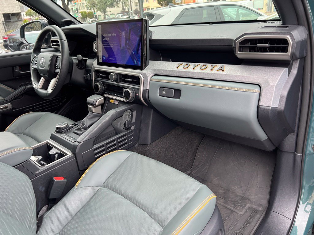 Certified 2025 Toyota 4Runner Trailhunter AWD/4WD image 30