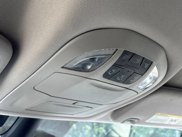 Used 2021 Chrysler Pacifica Touring-L FWD image 26
