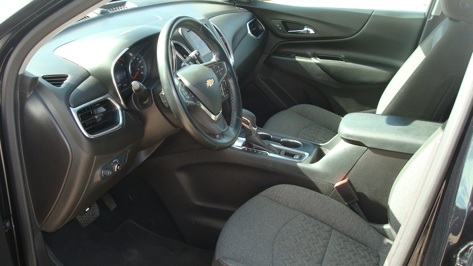 Used 2024 Chevrolet Equinox LT AWD/4WD image 8