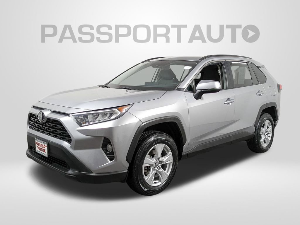 Used 2021 Toyota RAV4 XLE w/ Convenience Package image 1