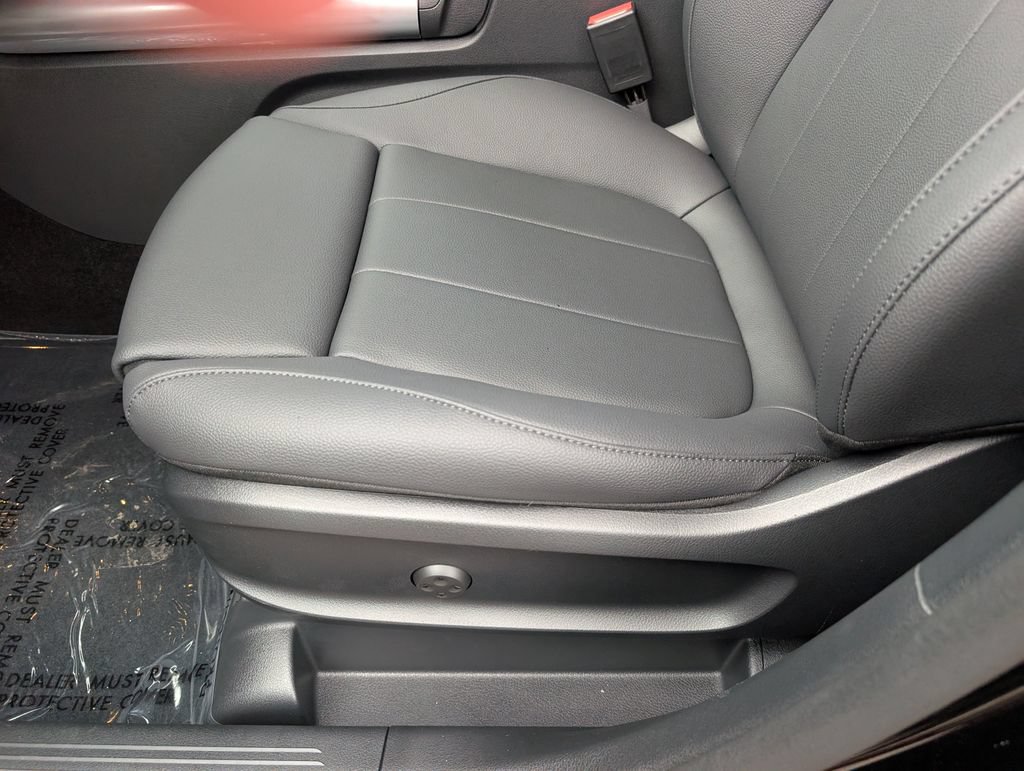 New 2026 Mercedes-Benz GLA 250 4MATIC image 22