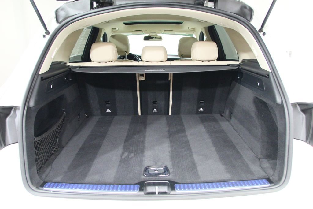 Used 2018 Mercedes-Benz GLC 300 4MATIC image 28