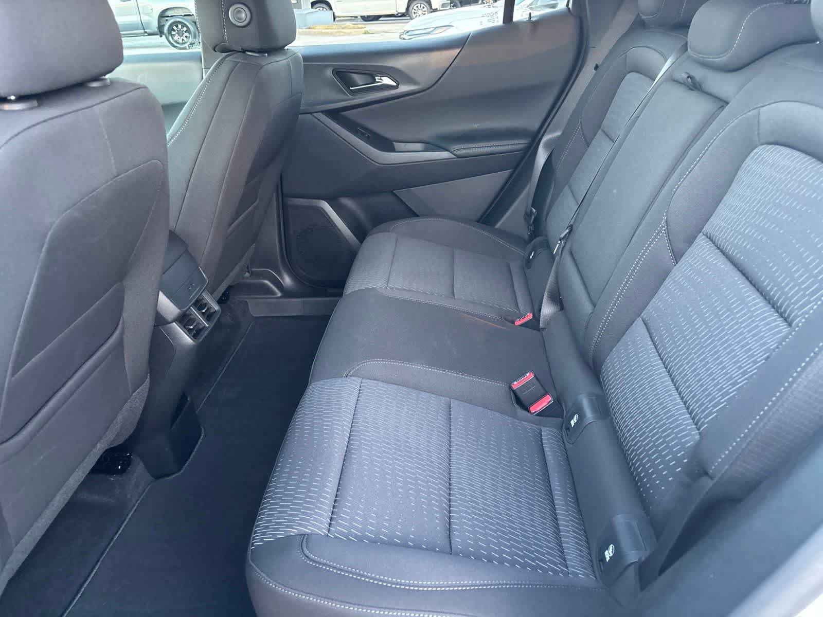 Used 2026 Chevrolet Equinox LT FWD image 13