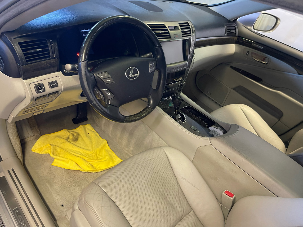 Used 2009 Lexus LS 460 image 21