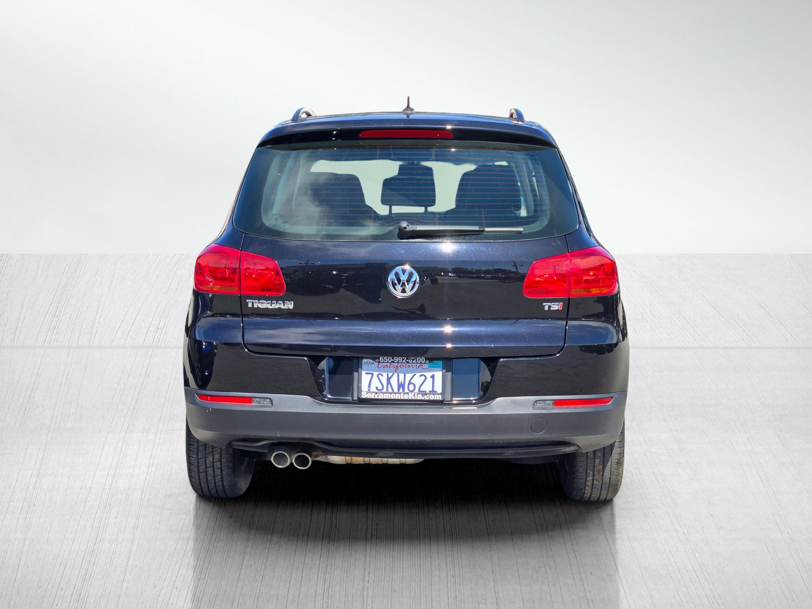 Used 2016 Volkswagen Tiguan S FWD image 5