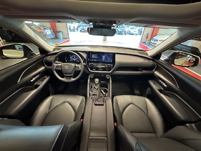 Certified 2024 Toyota Grand Highlander AWD image 25
