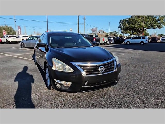 Used 2014 Nissan Altima 2.5 S w/ Sport Value Package image 17