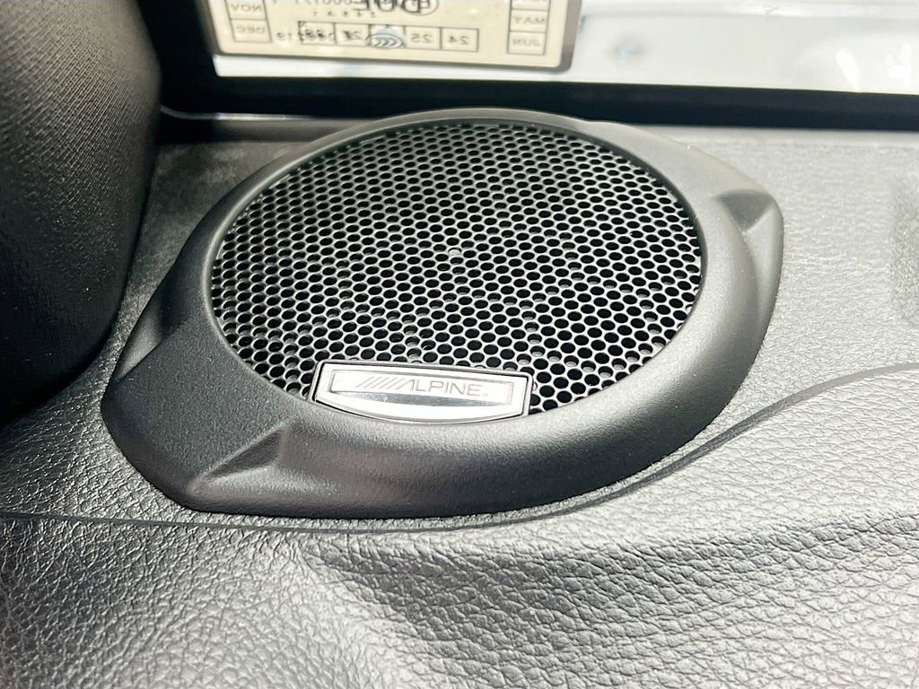 Used 2016 Jeep Wrangler Unlimited Sahara w/ Connectivity Group image 29