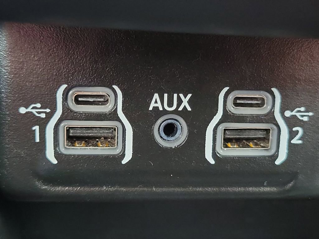 Used 2023 Dodge Durango GT image 23