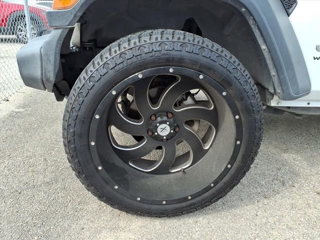 Used 2018 Jeep Wrangler Sport image 3