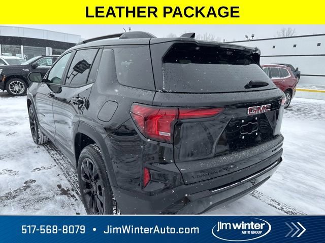 Used 2025 GMC Terrain Elevation w/ Elevation Premium Package AWD/4WD image 9