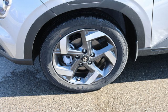 New 2025 Hyundai Venue SEL image 7