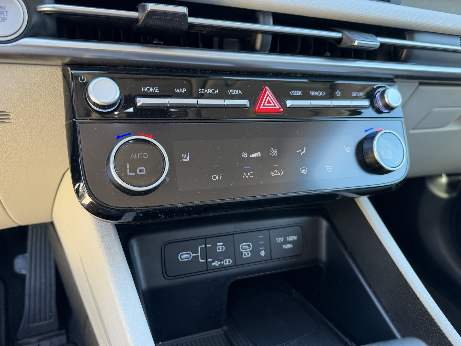 Used 2025 Hyundai Tucson SEL FWD image 30