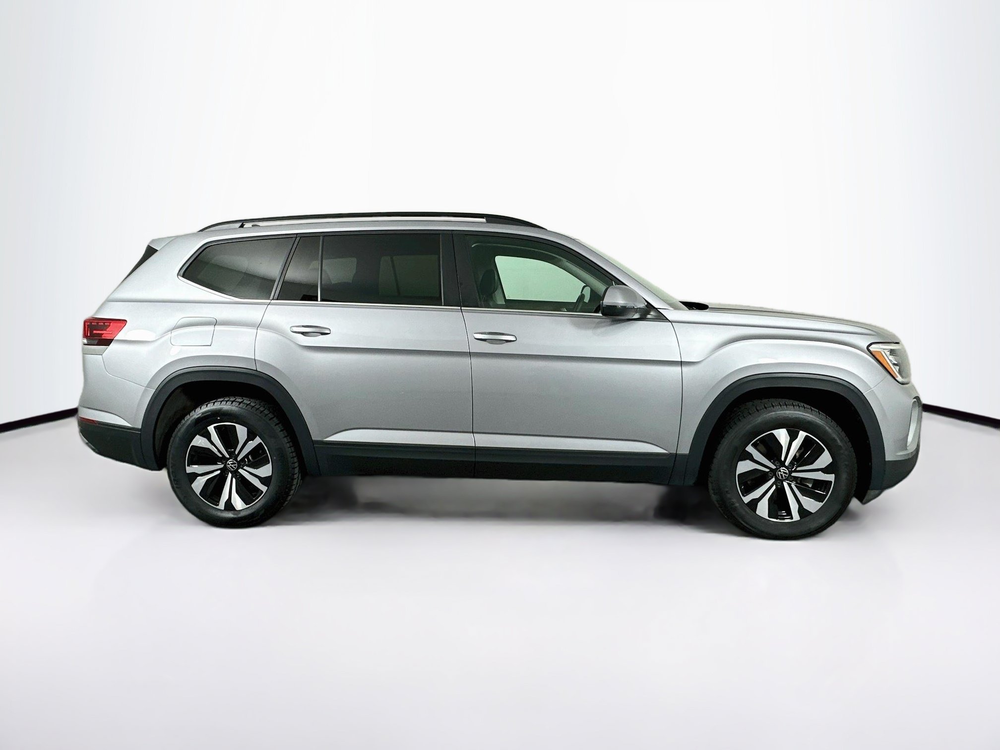 Used 2024 Volkswagen Atlas SE AWD/4WD image 10