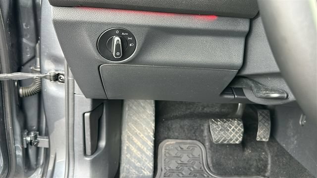 Used 2024 Volkswagen Jetta SEL FWD image 19