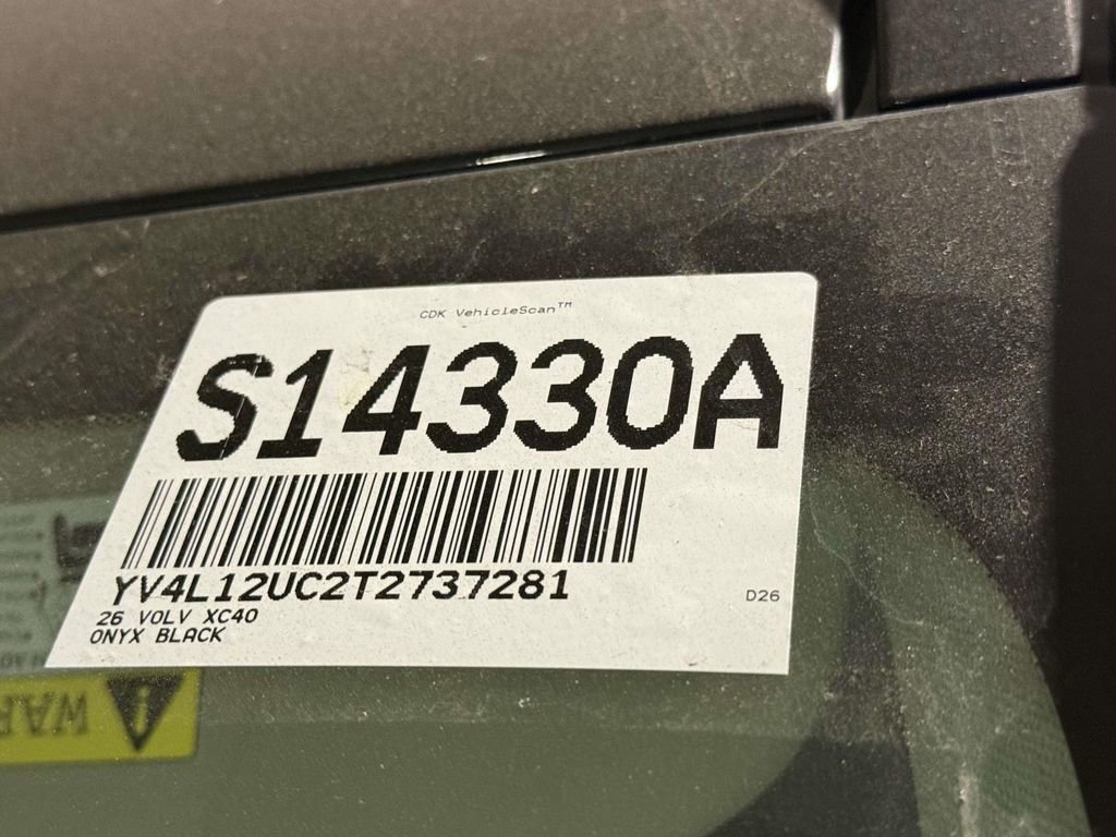 Used 2026 Volvo XC40 B5 Plus w/ Protection Package Premier image 7