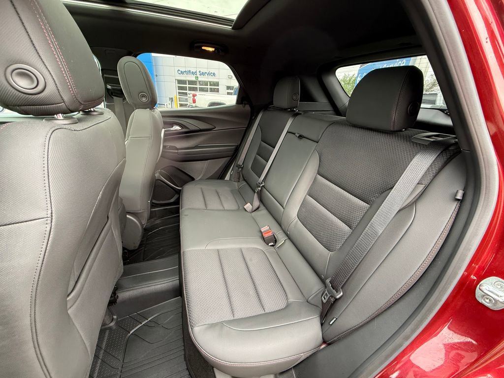 Certified 2023 Chevrolet TrailBlazer RS w/ Sun and Liftgate Package AWD/4WD image 28