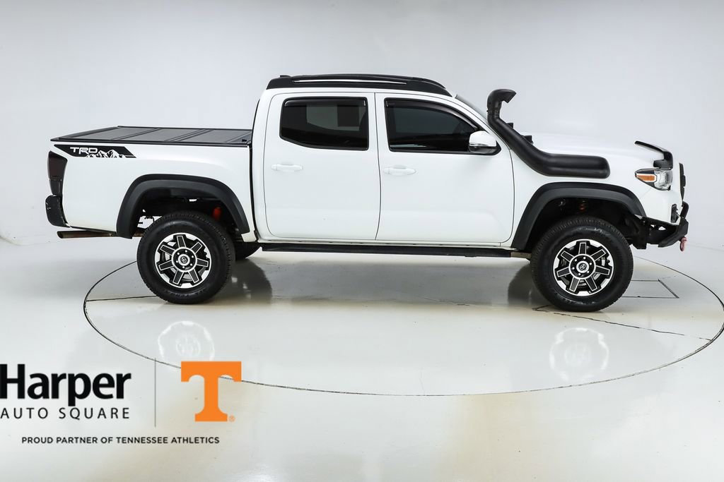 Used 2018 Toyota Tacoma TRD Off-Road image 10