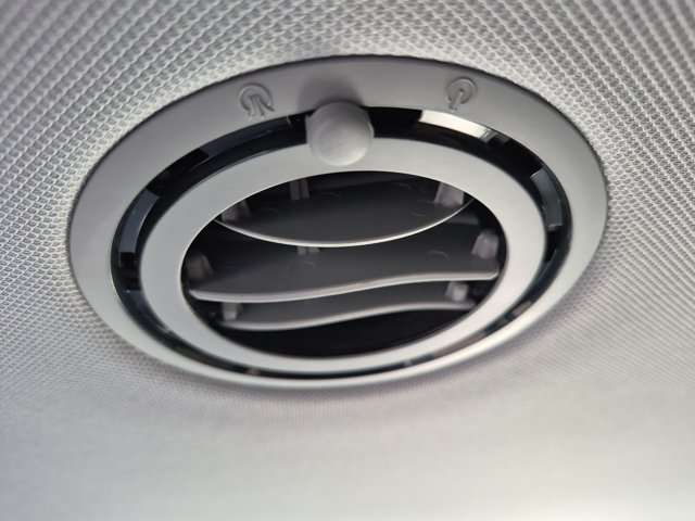 Used 2024 Hyundai Palisade SEL FWD image 17