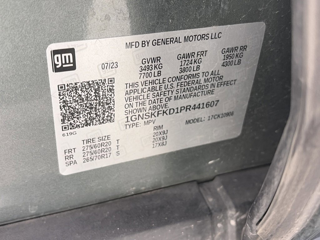 Used 2023 Chevrolet Suburban Premier image 9