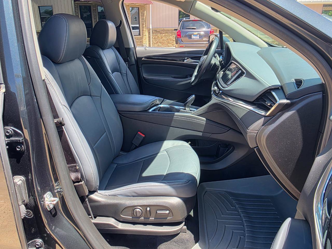 Used 2020 Buick Enclave Essence AWD/4WD image 24